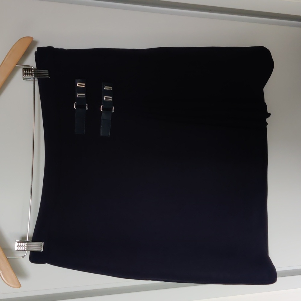 Brand new navy blue skirt